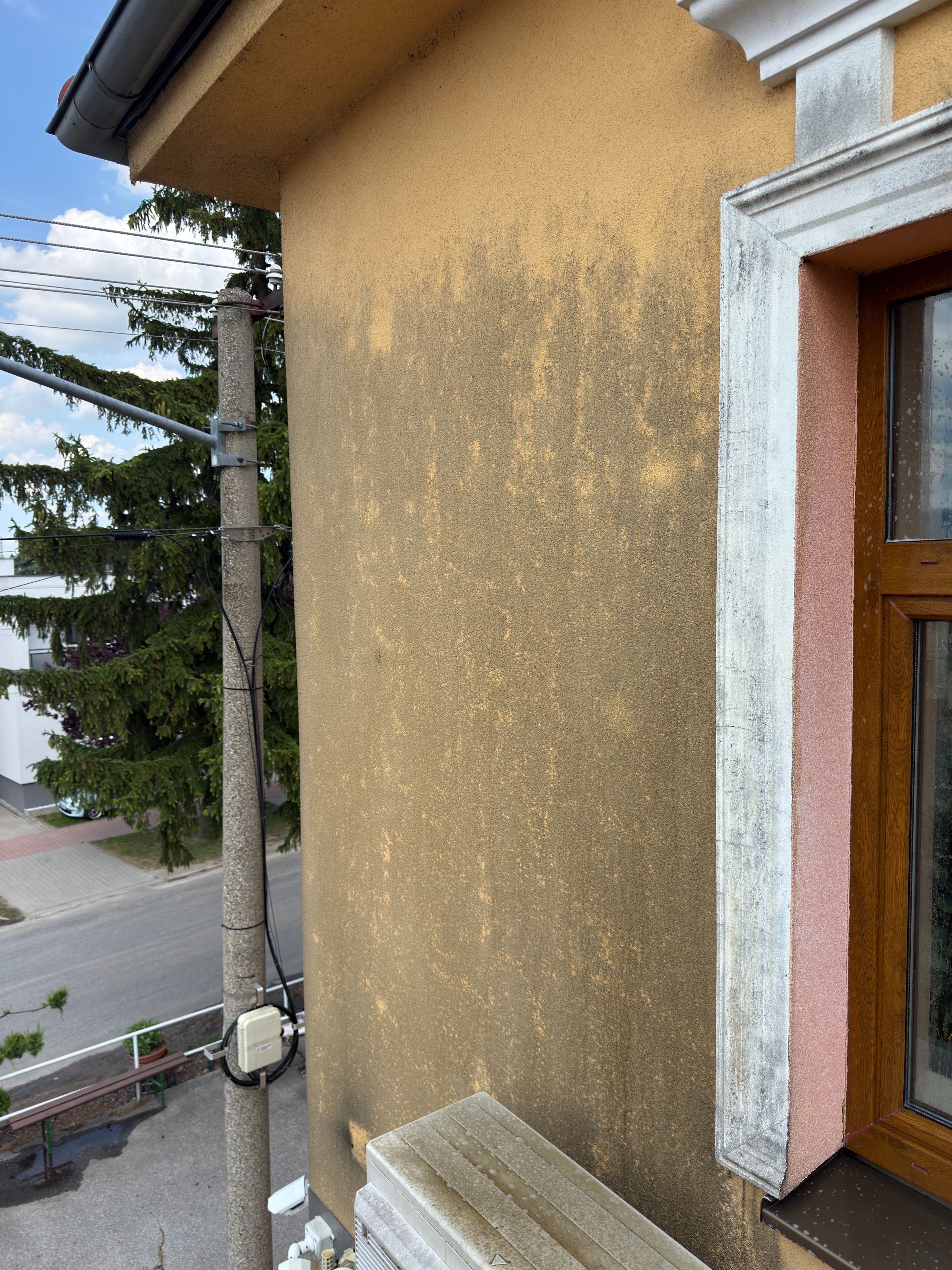 Vysokotlakové čistenie fasády rodinného domu v Trnave